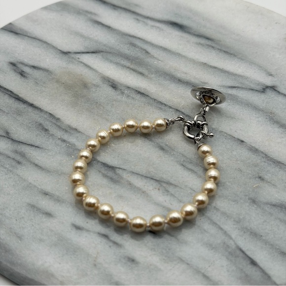 Vivienne Westwood Aleksa Baroque Faux Pearl Bracelet - Picture 3 of 7